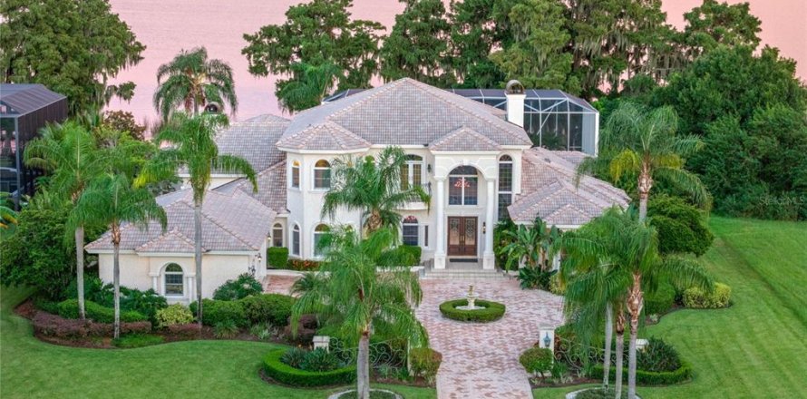 Villa ou maison à Winter Haven, Floride 4 chambres, 520.62 m2 № 1347127