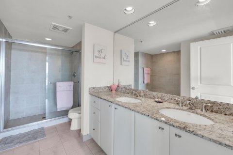 Copropriété à vendre à Fort Lauderdale, Floride: 2 chambres, 101.54 m2 № 1152167 - photo 27