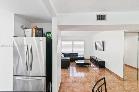 Copropriété à vendre à Lauderhill, Floride: 2 chambres, 94.39 m2 № 1223885 - photo 15