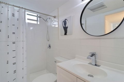 Copropriété à vendre à Aventura, Floride: 1 chambre, 71.35 m2 № 1180735 - photo 24