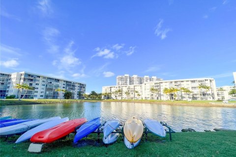 Condo in Aventura, Florida, 1 bedroom  № 1180735 - photo 27