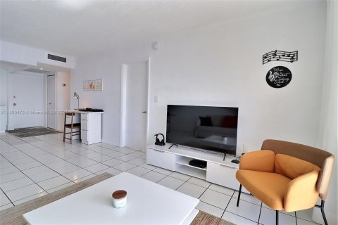 Copropriété à vendre à Aventura, Floride: 1 chambre, 71.35 m2 № 1180735 - photo 17