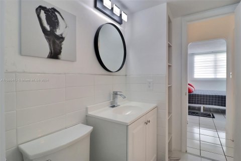 Condo in Aventura, Florida, 1 bedroom  № 1180735 - photo 25