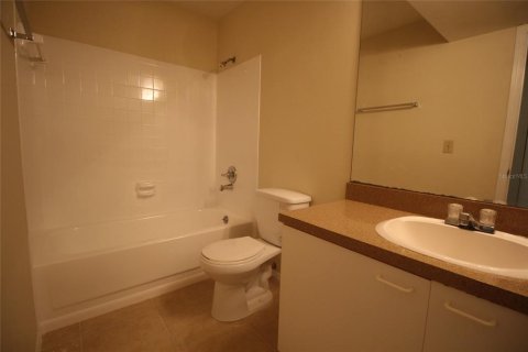 Condo in Tampa, Florida, 2 bedrooms  № 1356536 - photo 11