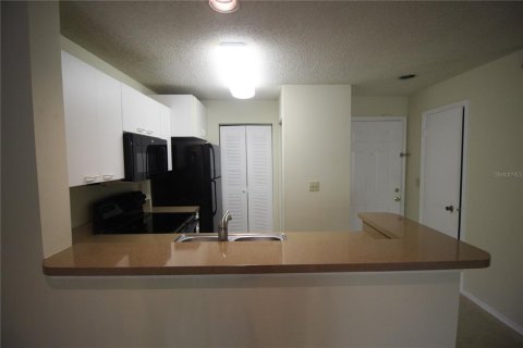 Copropriété à louer à Tampa, Floride: 2 chambres, 91.97 m2 № 1356536 - photo 3