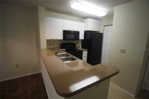 Condominio en alquiler en Tampa, Florida, 2 dormitorios, 91.97 m2 № 1356536 - foto 4