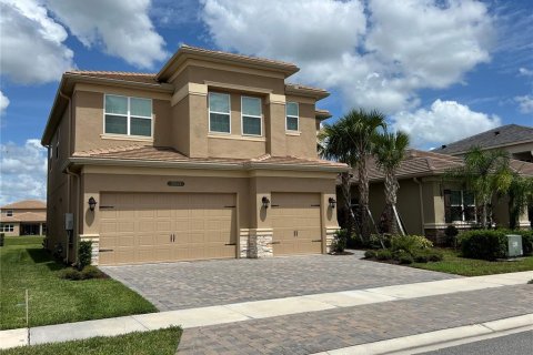 Villa ou maison à louer à Wesley Chapel, Floride: 4 chambres, 252.51 m2 № 1356535 - photo 1