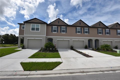 Touwnhouse à louer à Lakeland, Floride: 3 chambres, 157.38 m2 № 1356537 - photo 1