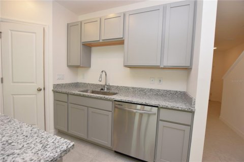 Townhouse in Lakeland, Florida 3 bedrooms, 157.38 sq.m. № 1356537 - photo 4