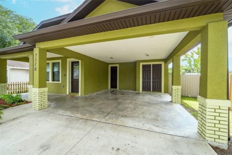 Villa ou maison à vendre à Tampa, Floride: 4 chambres, 195.56 m2 № 1295656 - photo 2