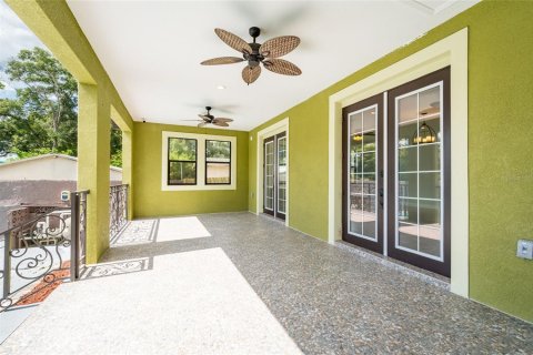 House in Tampa, Florida 4 bedrooms, 195.56 sq.m. № 1295656 - photo 30