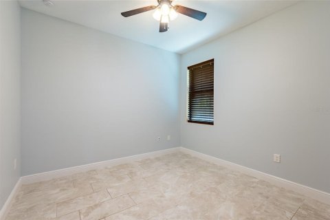 House in Tampa, Florida 4 bedrooms, 195.56 sq.m. № 1295656 - photo 24