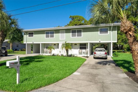Immobilier commercial à vendre à Nokomis, Floride: 217.67 m2 № 933478 - photo 1