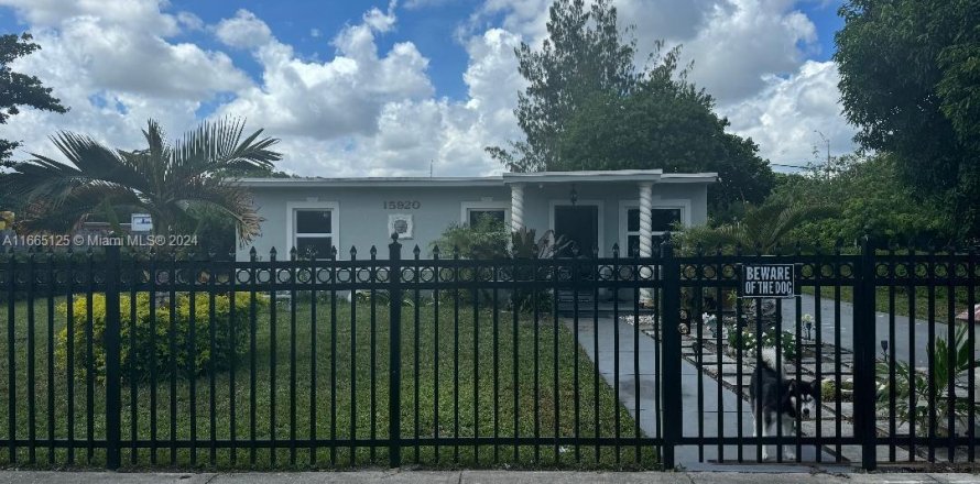 Villa ou maison à Miami Gardens, Floride 3 chambres, 80.27 m2 № 1378808