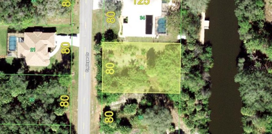 Land in Port Charlotte, Florida № 907011