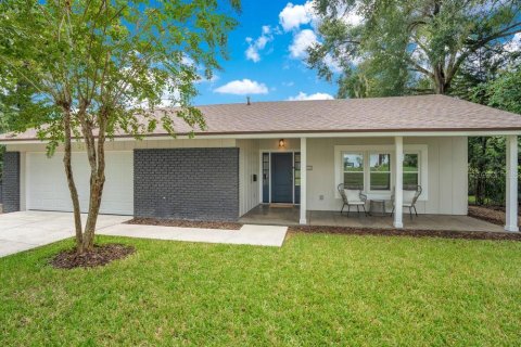 House in Maitland, Florida 3 bedrooms, 210.42 sq.m. № 1341550 - photo 2