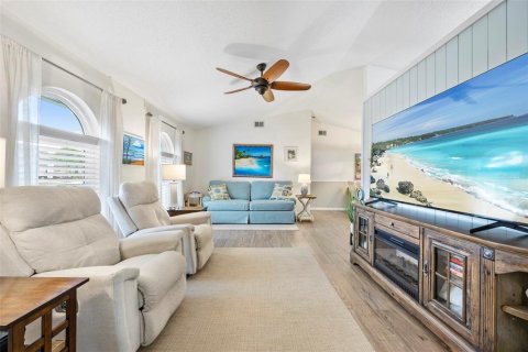 Villa ou maison à vendre à Palm Bay, Floride: 3 chambres, 163.14 m2 № 1121924 - photo 14