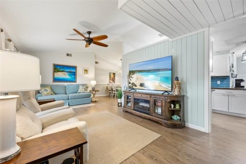 Villa ou maison à vendre à Palm Bay, Floride: 3 chambres, 163.14 m2 № 1121924 - photo 16