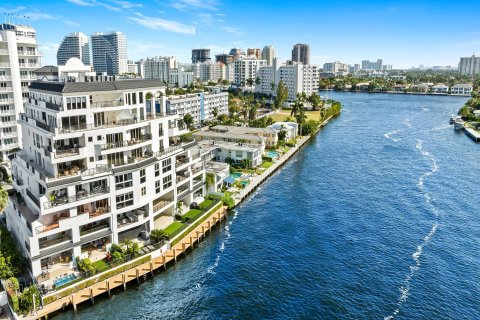 Condo in Fort Lauderdale, Florida, 4 bedrooms  № 1135421 - photo 2