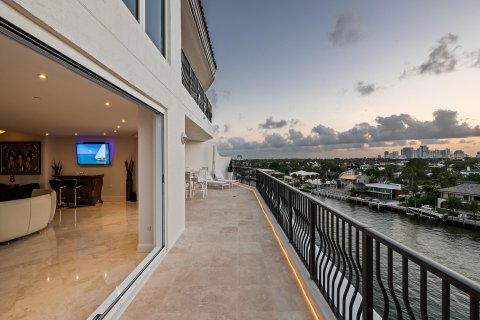 Condominio en venta en Fort Lauderdale, Florida, 4 dormitorios, 399.94 m2 № 1135421 - foto 13