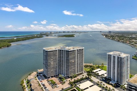 Condominio en venta en North Palm Beach, Florida, 2 dormitorios, 245.82 m2 № 1168684 - foto 5