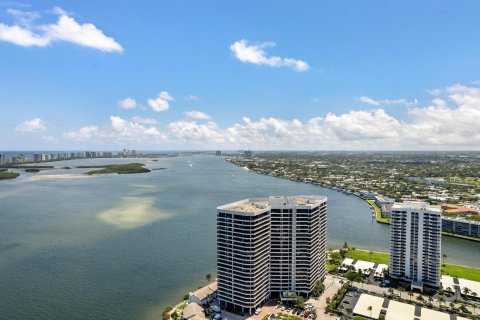 Copropriété à vendre à North Palm Beach, Floride: 2 chambres, 245.82 m2 № 1168684 - photo 4