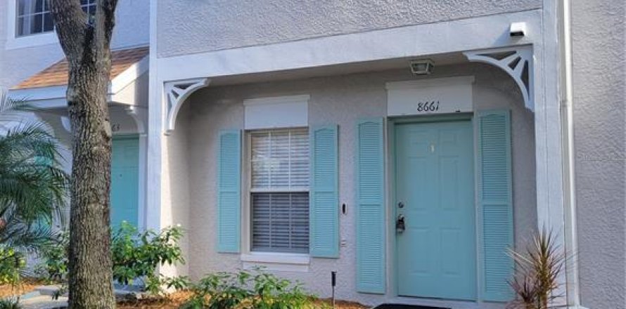 Townhouse in Tampa, Florida 2 bedrooms, 110 sq.m. № 1430462