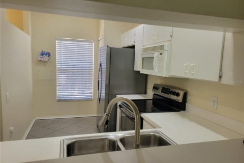 Townhouse in Tampa, Florida 2 bedrooms, 110 sq.m. № 1430462 - photo 3