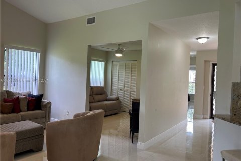 House in Boynton Beach, Florida 3 bedrooms, 127.37 sq.m. № 1269128 - photo 30