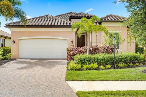 Villa ou maison à vendre à Lakewood Ranch, Floride: 4 chambres, 207.36 m2 № 1344459 - photo 1