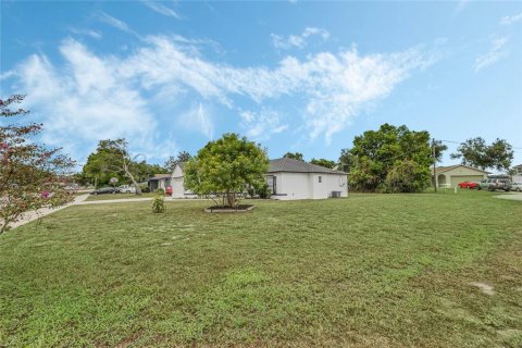 House in Deltona, Florida 3 bedrooms, 132.66 sq.m. № 1344670 - photo 30