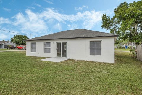 House in Deltona, Florida 3 bedrooms, 132.66 sq.m. № 1344670 - photo 27