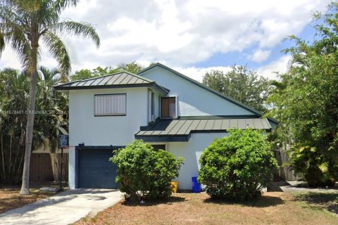 House in Delray Beach, Florida 3 bedrooms, 154.12 sq.m. № 1406213 - photo 1