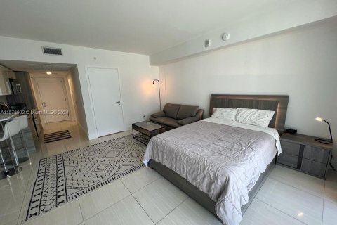 Condominio en alquiler en Miami, Florida, 39.02 m2 № 1138686 - foto 4