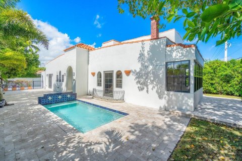 Villa ou maison à vendre à West Palm Beach, Floride: 4 chambres, 258.45 m2 № 815786 - photo 3