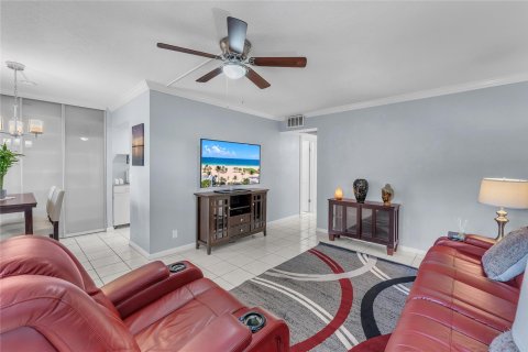 Condominio en venta en Deerfield Beach, Florida, 2 dormitorios, 76.92 m2 № 614509 - foto 20