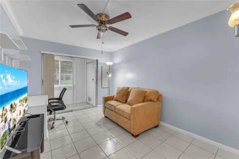 Copropriété à vendre à Deerfield Beach, Floride: 2 chambres, 76.92 m2 № 614509 - photo 8