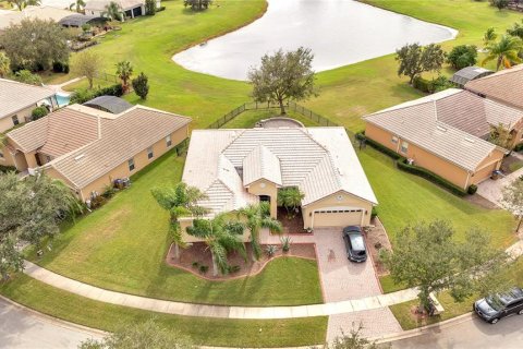 House in BELLALAGO in Kissimmee, Florida 4 bedrooms, 209.4 sq.m. № 1432010 - photo 1