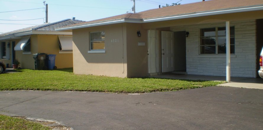 Коммерческая недвижимость в Окленд-Парк, Флорида 193.7м2 № 822929