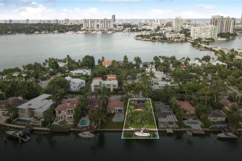 Terreno en venta en Miami Beach, Florida № 1409171 - foto 3