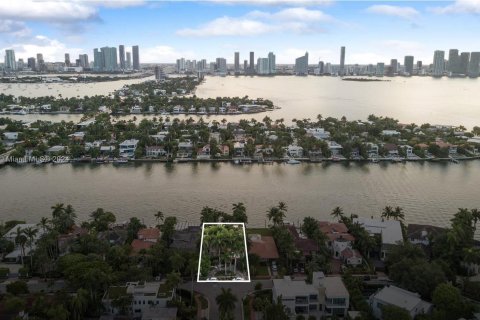 Terreno en venta en Miami Beach, Florida № 1409171 - foto 1