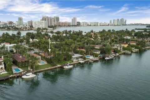 Terreno en venta en Miami Beach, Florida № 1409171 - foto 4