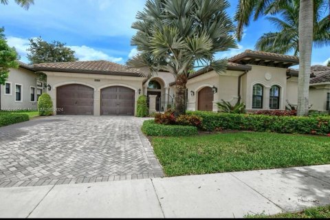 House in Delray Beach, Florida 3 bedrooms, 311.41 sq.m. № 1409124 - photo 1