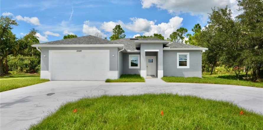 House in Port Charlotte, Florida 4 bedrooms, 175.86 sq.m. № 1337835