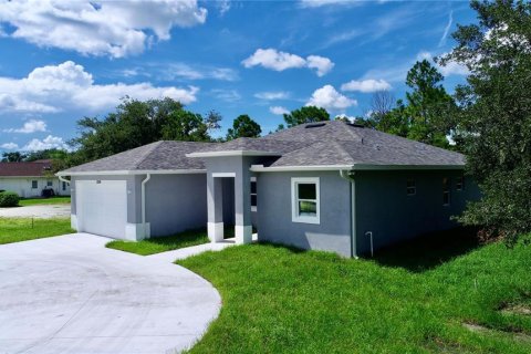 House in Port Charlotte, Florida 4 bedrooms, 175.86 sq.m. № 1337835 - photo 3