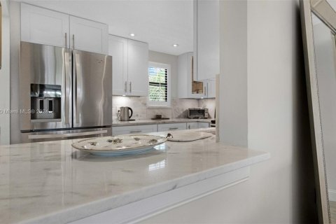 Condominio en venta en Hollywood, Florida, 1 dormitorio, 91.97 m2 № 1328660 - foto 9