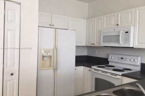 Condo in Homestead, Florida, 3 bedrooms  № 1328656 - photo 8