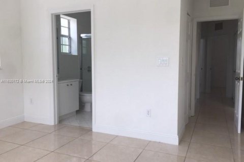 Condo in Homestead, Florida, 3 bedrooms  № 1328656 - photo 7