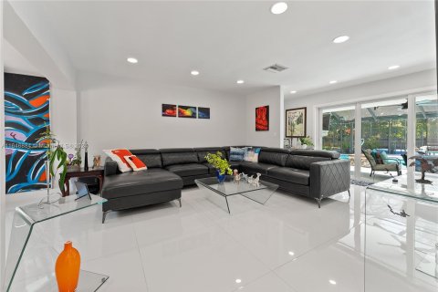 Casa en venta en Cutler Bay, Florida, 4 dormitorios, 242.01 m2 № 1330046 - foto 12