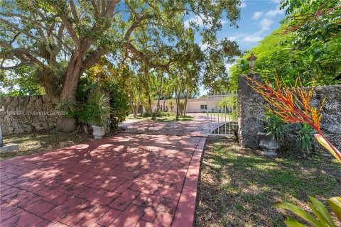 Villa ou maison à vendre à Cutler Bay, Floride: 4 chambres, 242.01 m2 № 1330046 - photo 5